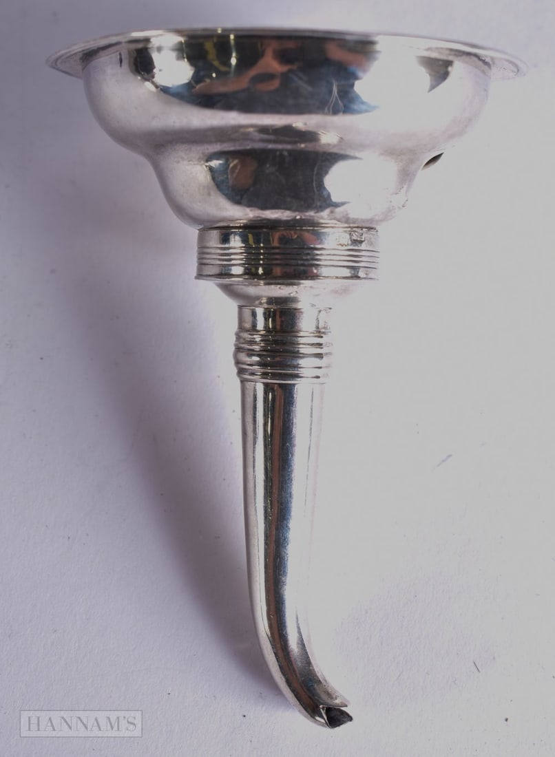 A George III SILVER WINE FUNNEL. 62 grams. 14 cm high. (1 of 3)