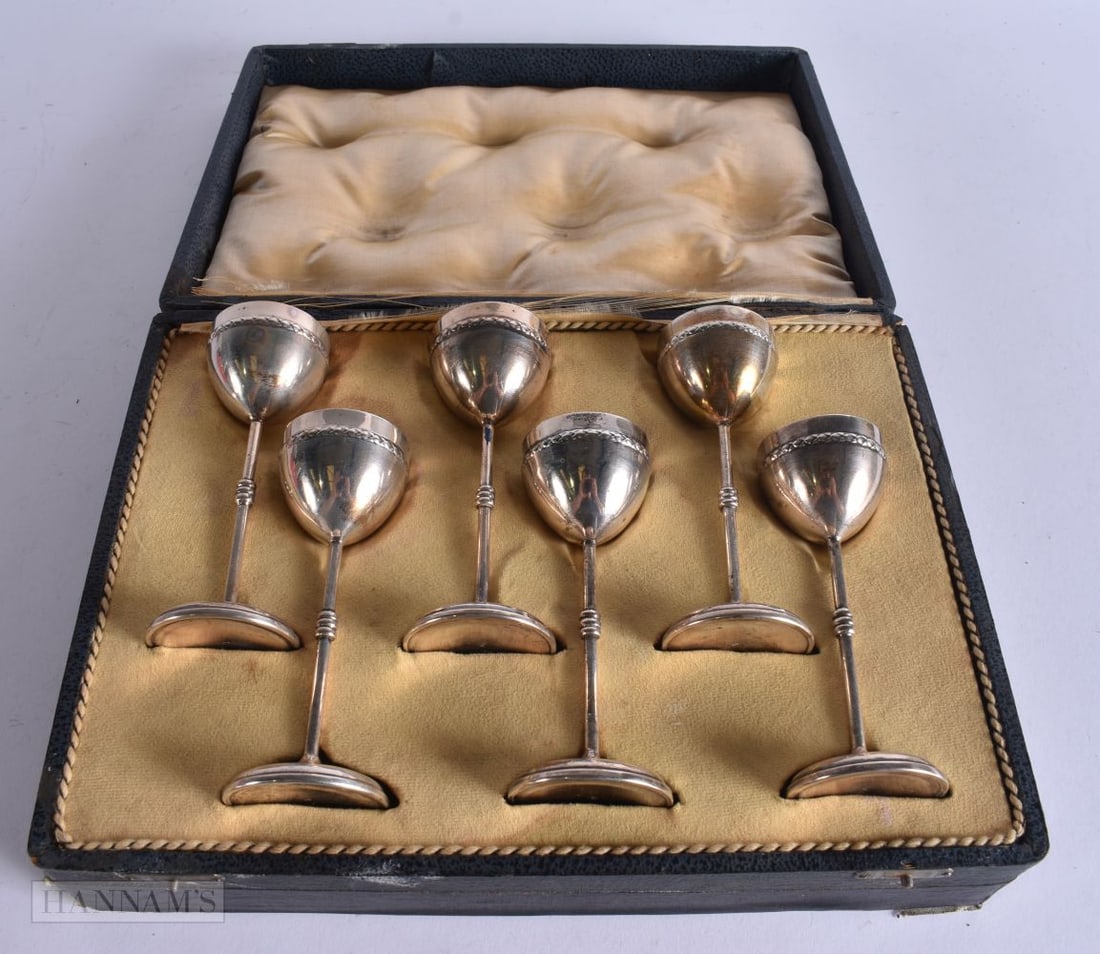 A CASED SET OF SIX SILVER GOBLETS. 270 grams (possibly weighted in base). 12 cm high. (1 of 4)