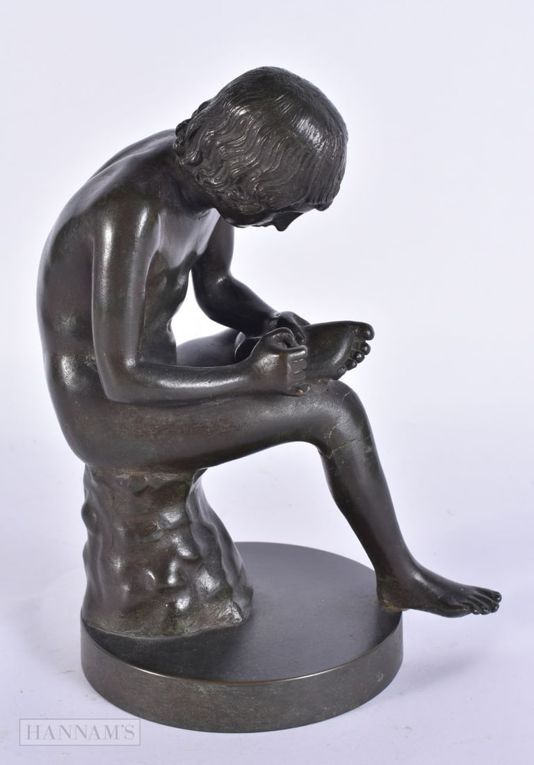 A FINE 19TH CENTURY GRAND TOUR BRONZE FIGURE OF THE THORN PICKER After the Antiquity. 19 cm high.: A FINE 19TH CENTURY GRAND TOUR BRONZE FIGURE OF THE THORN PICKER After the Antiquity. 19 cm high.