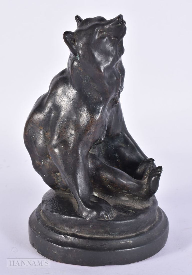 Attributed to Georges Gardet (1863-1939) Bronze, Seated bear. 17 cm high. (1 of 7)