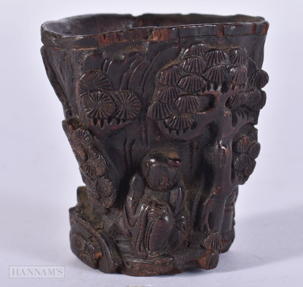 A FINE 17TH/18TH CENTURY CHINESE CARVED WOOD LIBATION CUP Kangxi/Yongzheng. 4.75 cm x 4.5 cm.: A FINE 17TH/18TH CENTURY CHINESE CARVED WOOD LIBATION CUP Kangxi/Yongzheng. 4.75 cm x 4.5 cm.
