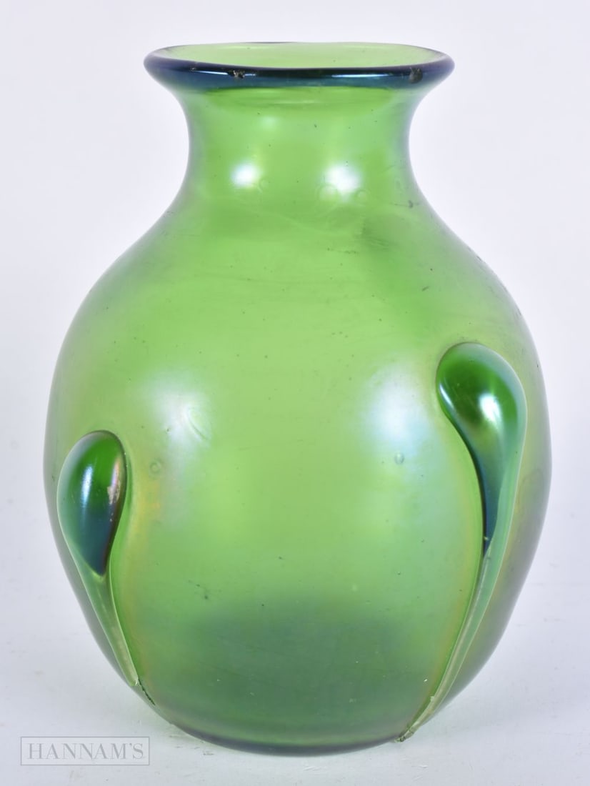 AN ART NOUVEAU AUSTRIAN IRIDESCENT GLASS VASE possibly Loetz. 13 cm high. (1 of 4)