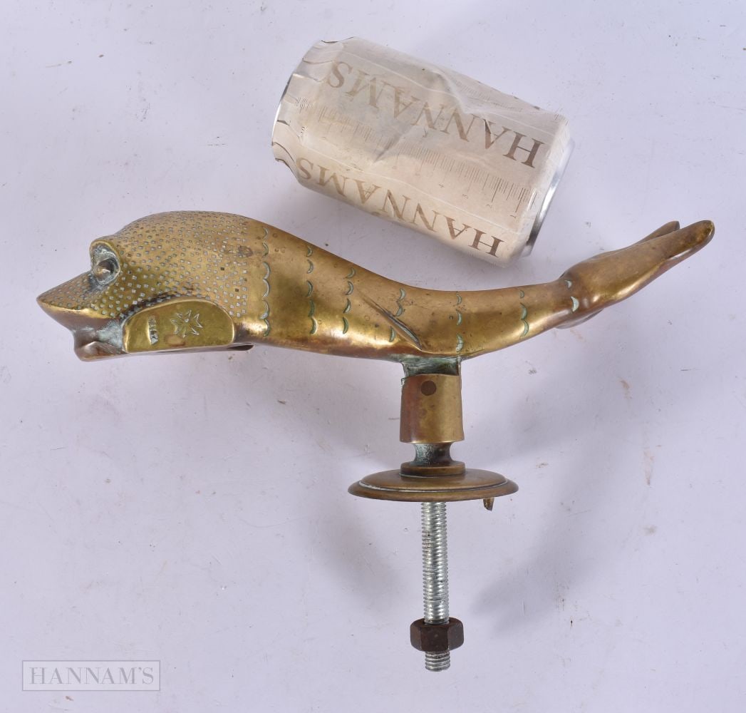AN UNUSUAL ANTIQUE MALTESE BRONZE FISH DOOR KNOCKER. 25 cm x 6 cm.: AN UNUSUAL ANTIQUE MALTESE BRONZE FISH DOOR KNOCKER. 25 cm x 6 cm.