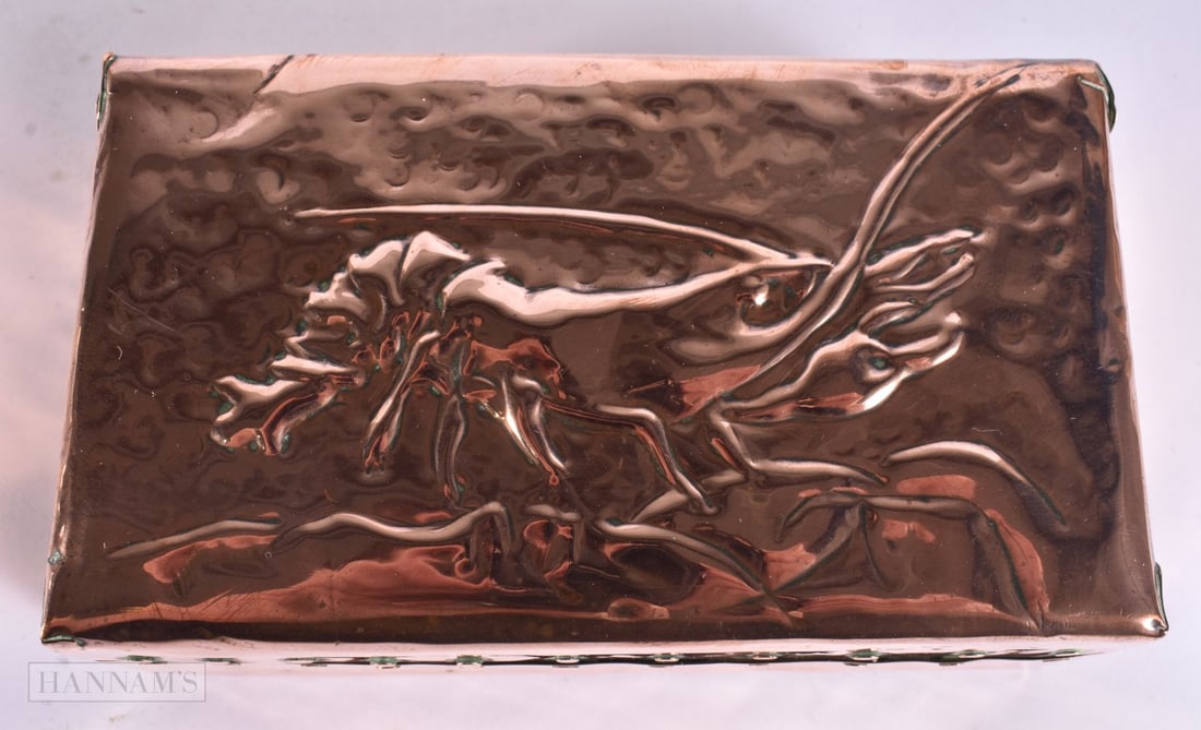 AN ART DECO COPPER LOBSTER JEWELLERY BOX. 15 cm x 8.5 cm.: AN ART DECO COPPER LOBSTER JEWELLERY BOX. 15 cm x 8.5 cm.