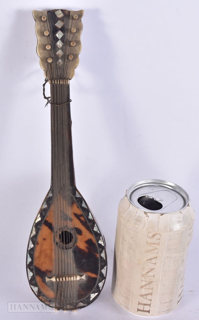 AN UNUSUALLY LARGE ANTIQUE TORTOISESHELL MODEL OF A MANDOLIN. 25 cm long. (1 of 5)