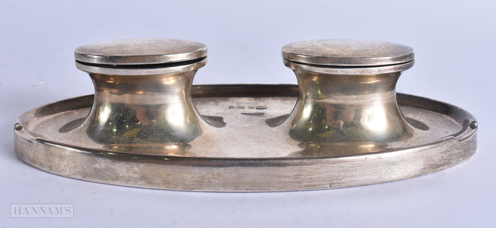 AN ANTIQUE SILVER INKWELL. 708 grams overall. 20 cm wide. (1 of 4)