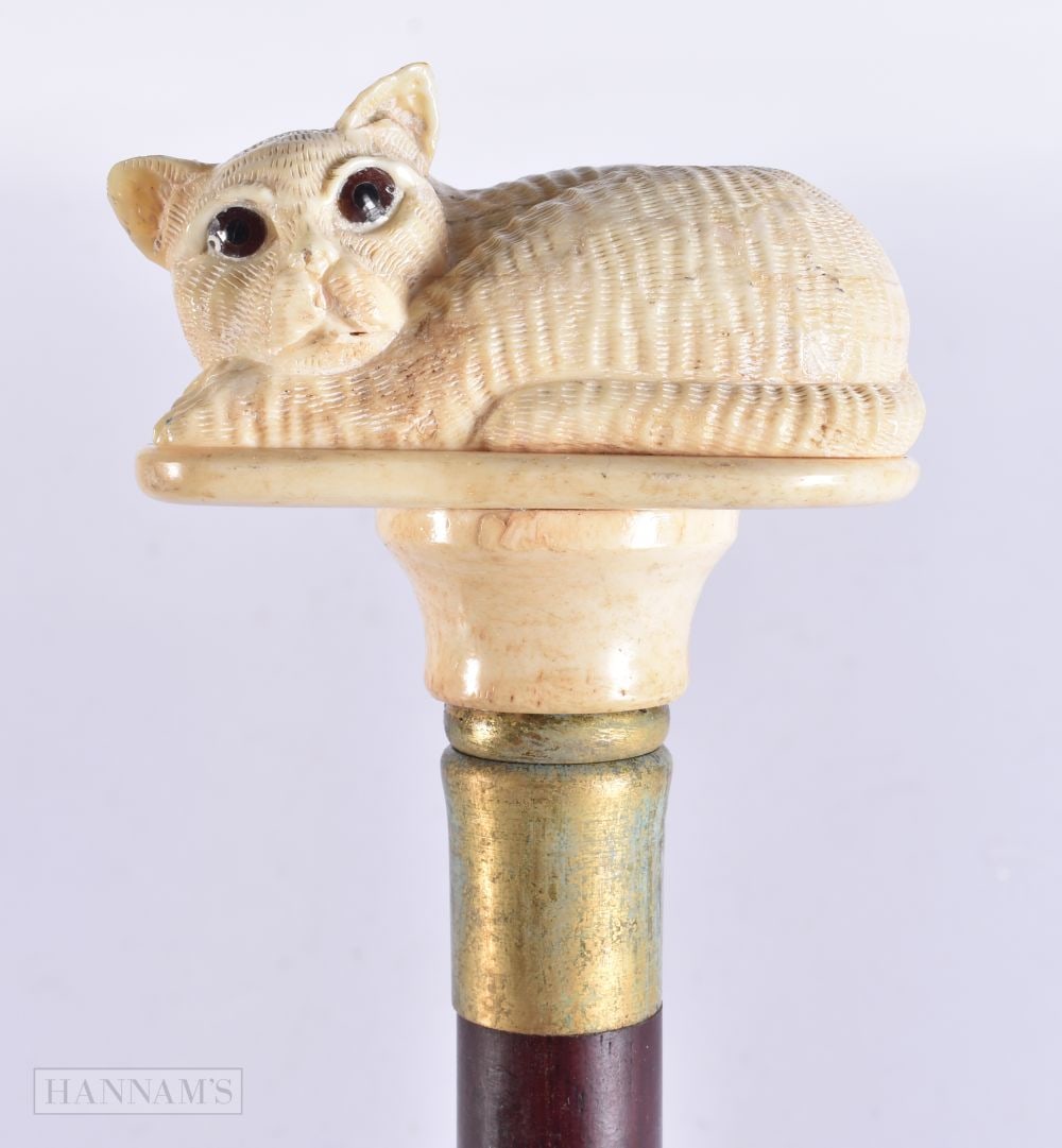 A CARVED BONE WALKING CANE. 90 cm long.: A CARVED BONE WALKING CANE. 90 cm long.