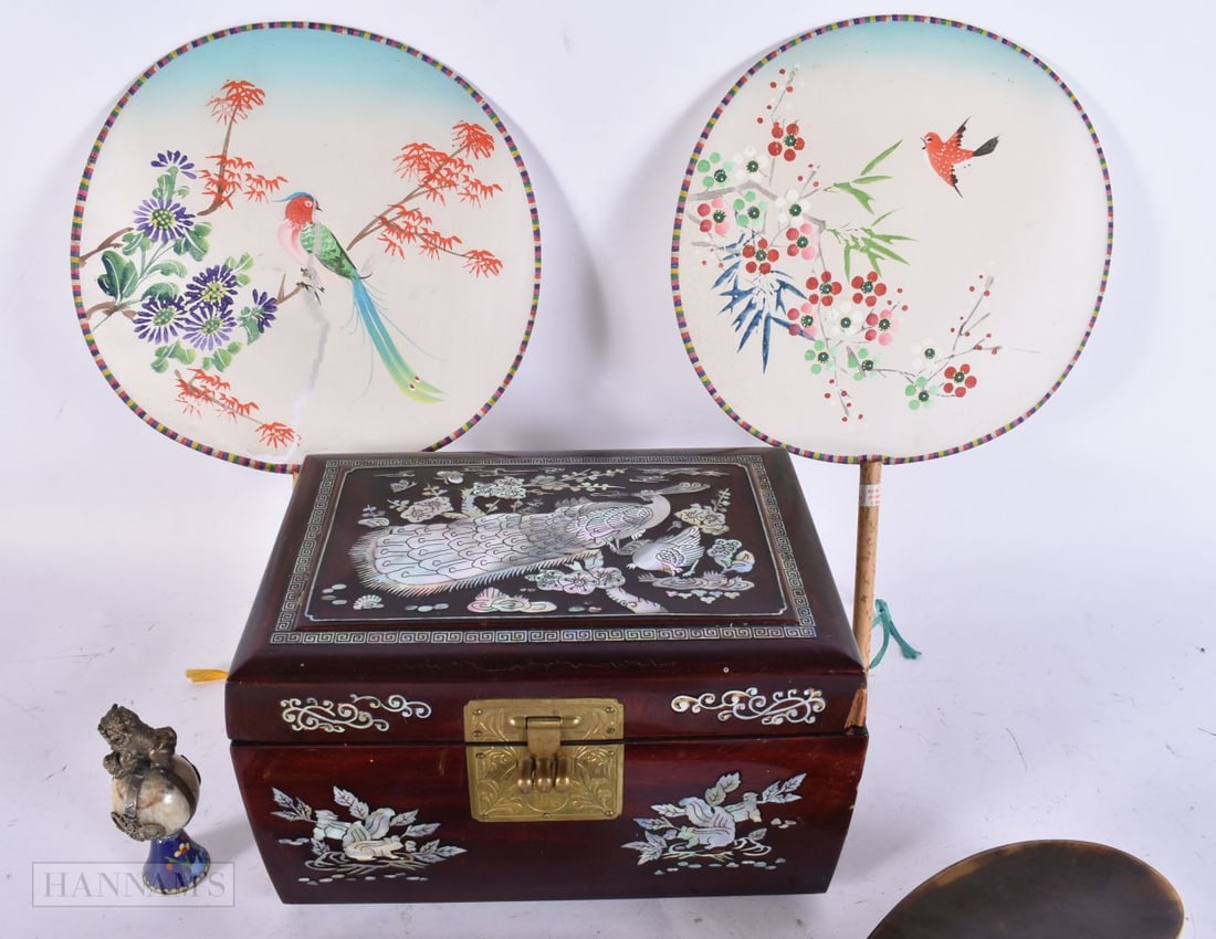 ASSORTED COLLECTABLES. (qty) - 4
