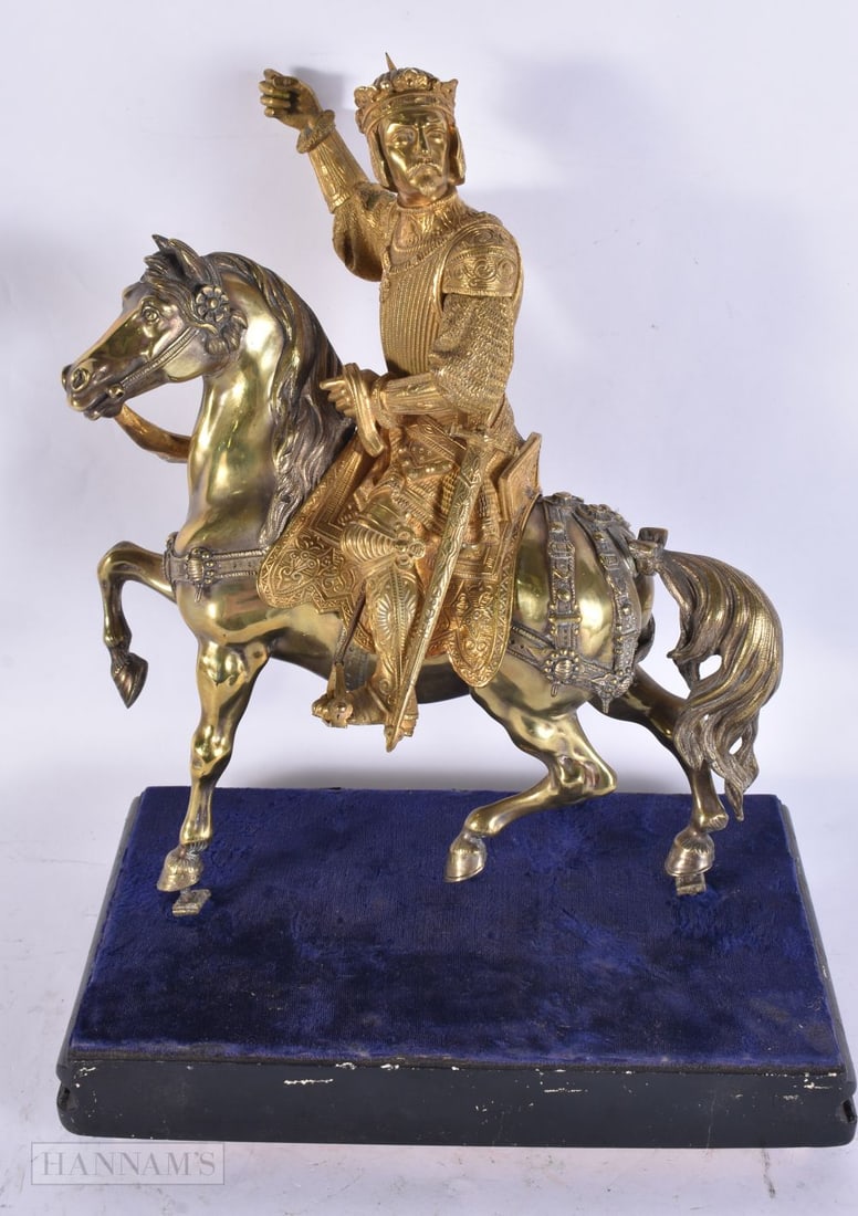 Antique bronze Sculpture of Medieval Knight Louis I Duke of Orleans. 5070 grams. 30 cm wide. (1 of 6)
