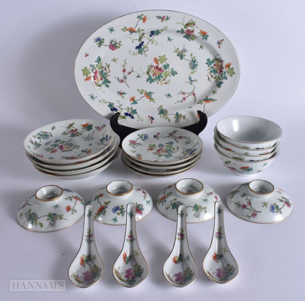 A GROUP OF EARLY 20TH CENTURY CHINESE FAMILLE ROSE PORCELAIN Late Qing/Republic. Largest 35 cm wide. (1 of 16)