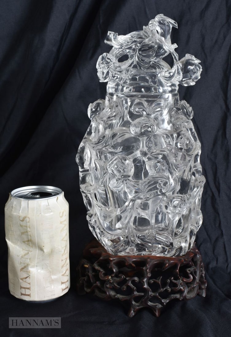 A FINE EARLY 19TH CENTURY CHINESE CARVED ROCK CRYSTAL VASE AND COVER Qing. 28 cm x 12 cm. (1 of 17)