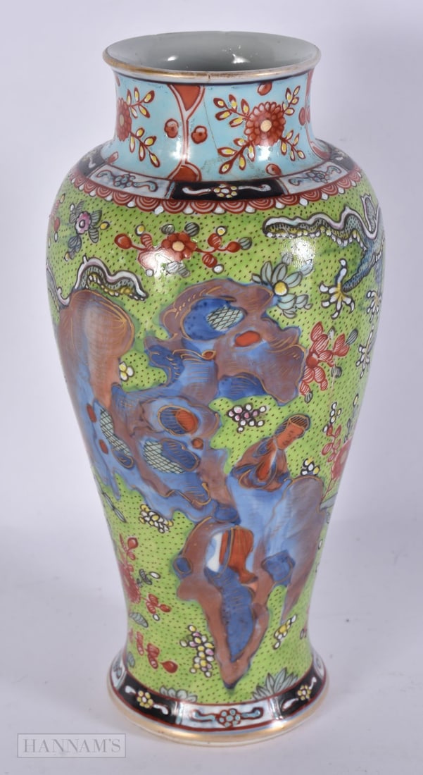 A 17TH/18TH CENTURY CHINESE CLOBBERED PORCELAIN VASE Kangxi/Yongzheng, bearing Chenghua marks to bas (1 of 5)