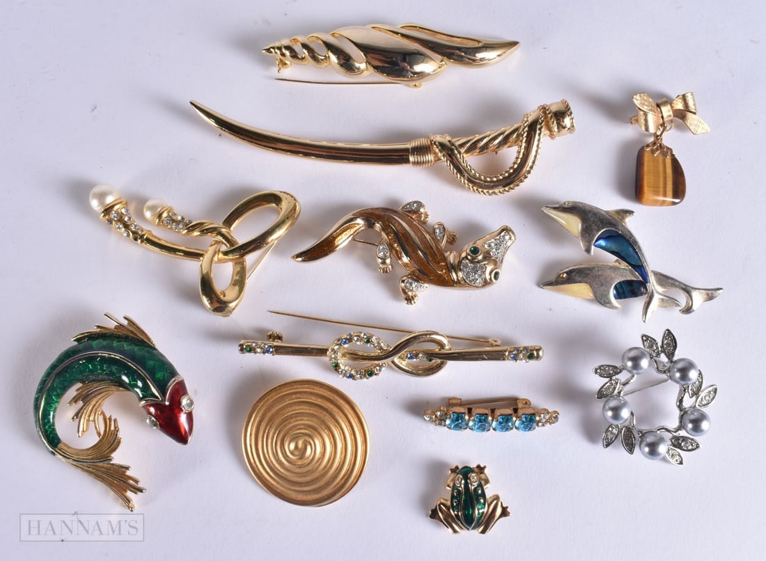 CHRISTIAN DIOR BROOCHES etc. (qty): CHRISTIAN DIOR BROOCHES etc. (qty)