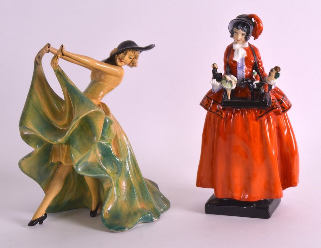 A RARE ROYAL DOULTON FIGURE ‘SKETCH GIRL’ C1923 by: A RARE ROYAL DOULTON FIGURE ‘SKETCH GIRL’ C1923 by Leslie Harradine, together with an unusual wade figure of Jeanette 2. 7.25ins & 6.75ins high. (2) £100-150