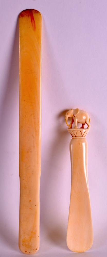 A 19TH CENTURY EUROPEAN CARVED IVORY PAGE TURNER (1 of 1)