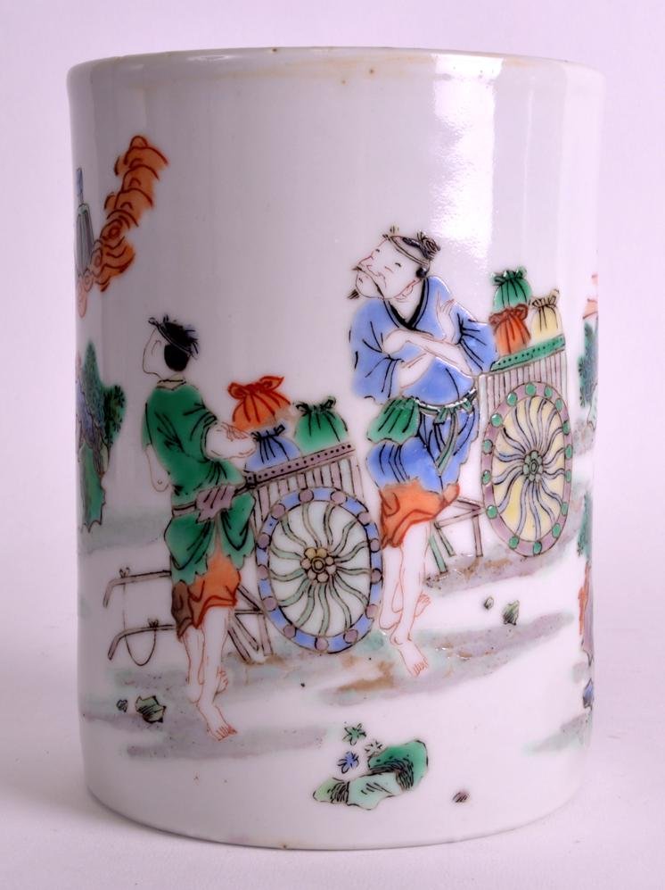 A FINE 17TH CENTURY CHINESE FAMILLE VERTE BRUSH POT (1 of 2)
