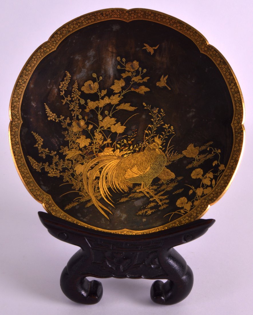 A LOVELY LATE 19TH CENTURY JAPANESE KOMAI TYPE IRON (1 of 2)