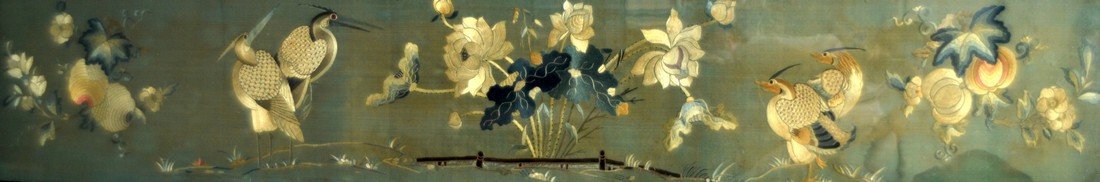 A LARGE 19TH CENTURY CHINESE FRAMED KESI SILK PANEL (1 of 2)