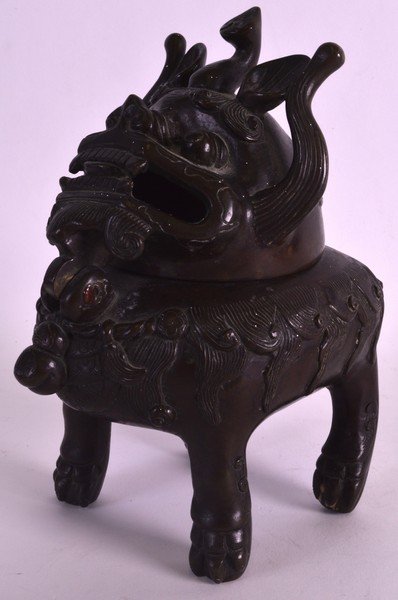 A 17TH/18TH CENTURY CHINESE BRONZE INCENSE BURNER AND (1 of 3)