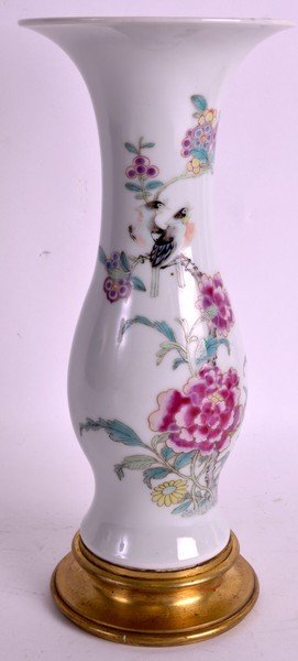 A 19TH CENTURY CHINESE FAMILLE ROSE BALUSTER VASE (1 of 3)