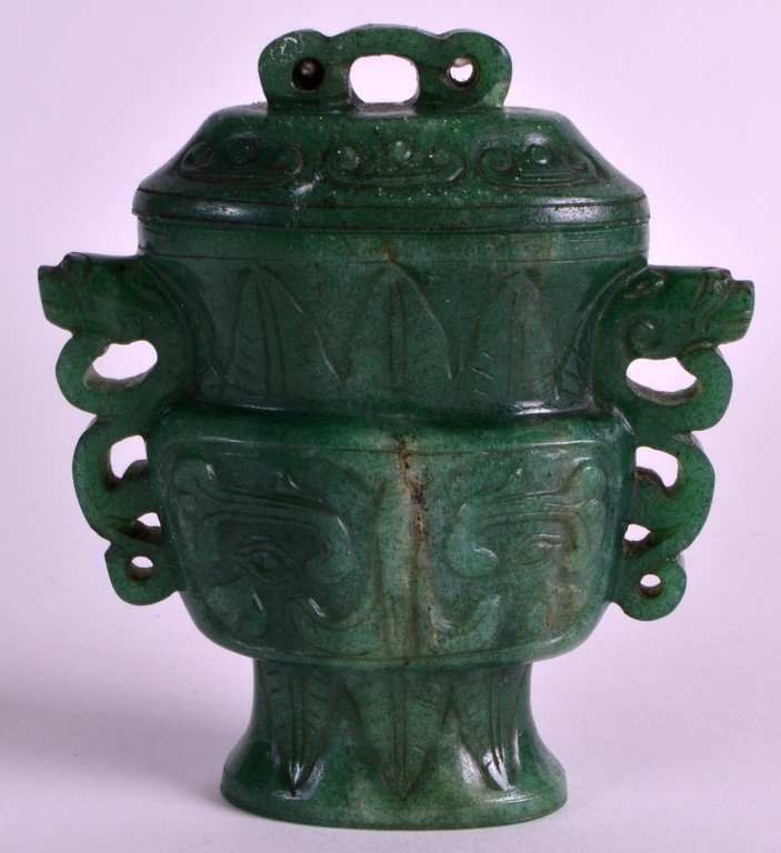 AN EARLY 20TH CENTURY CHINESE CARVED GREEN JADE VASE (1 of 1)