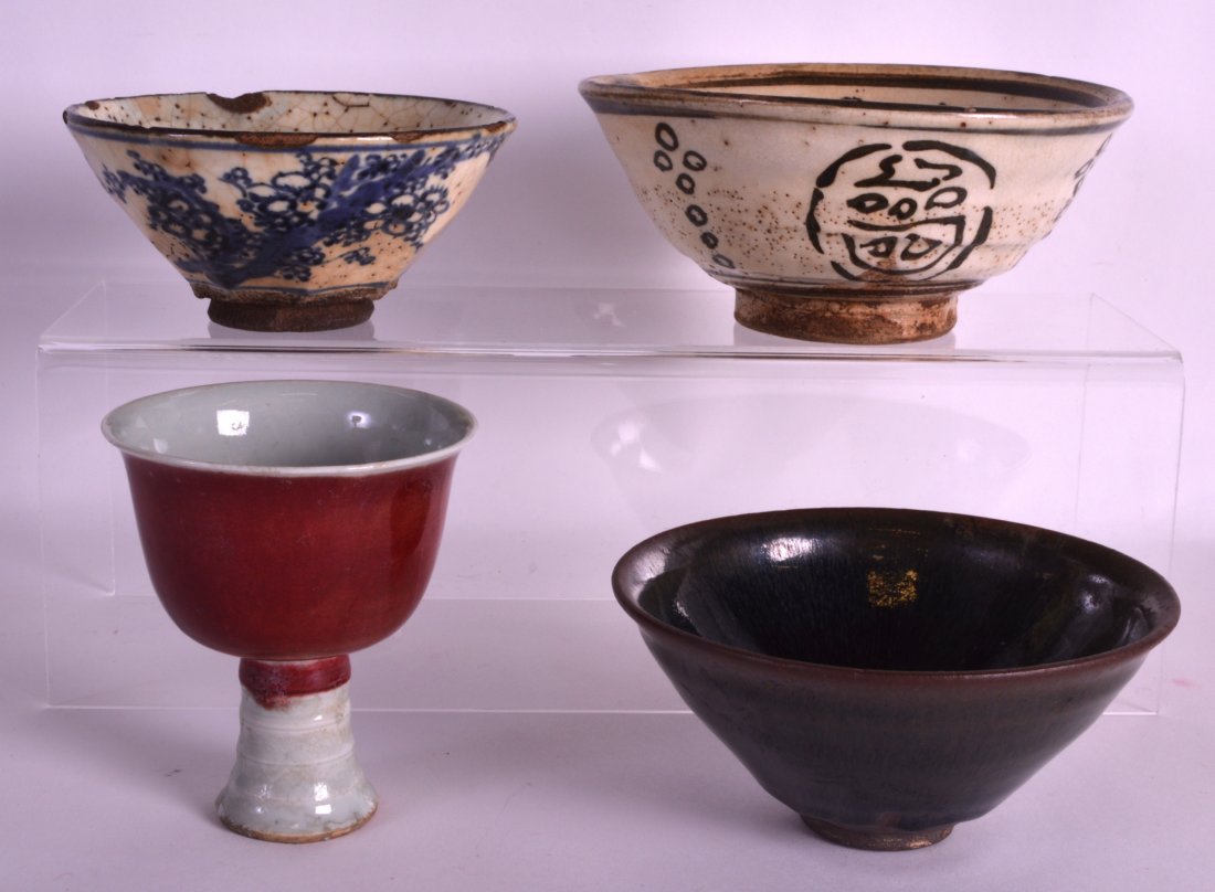 AN EARLY 20TH CENTURY CHINESE HARES FOOT BOWL together (1 of 3)