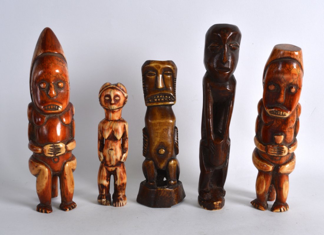 AN UNUSUAL EARLY 20TH CENTURY AFRICAN CARVED IVORY (1 of 1)