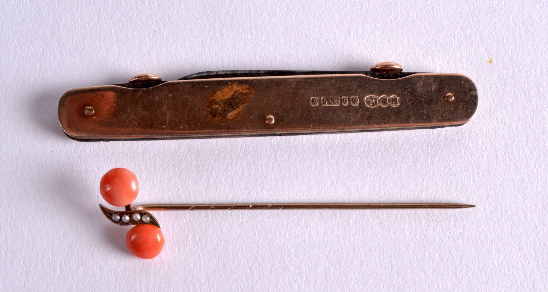 A 9CT YELLOW GOLD FOLDING PEN KNIFE together with a (1 of 1)