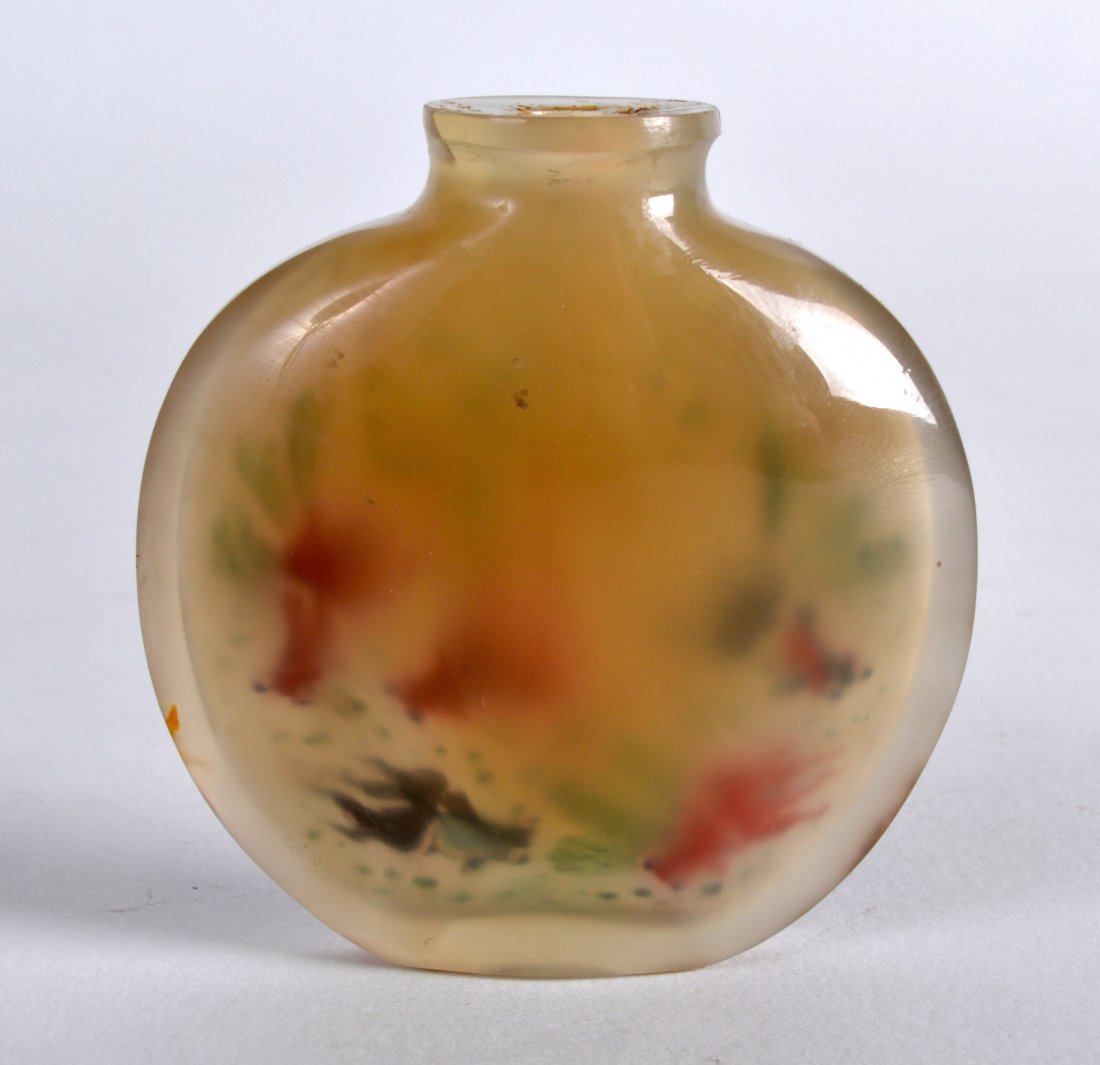AN UNUSUAL CHINESE QING DYNASTY REVERSE PAINTED AGATE (1 of 2)