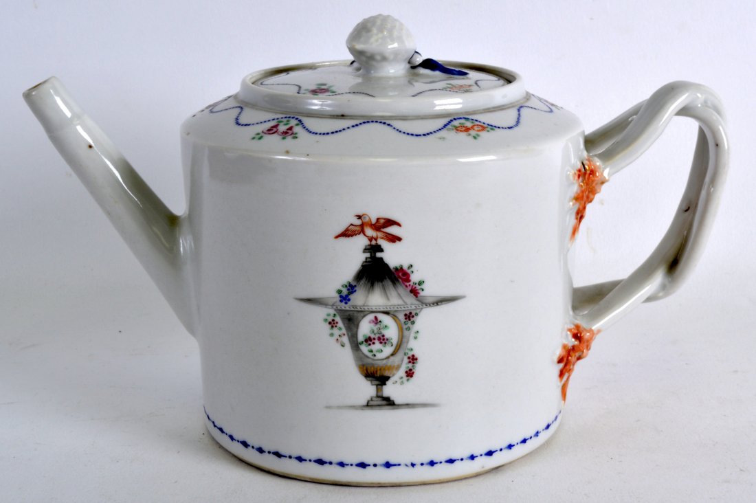 AN 18TH CENTURY CHINESE EXPORT PORCELAIN TEAPOT AND (1 of 1)