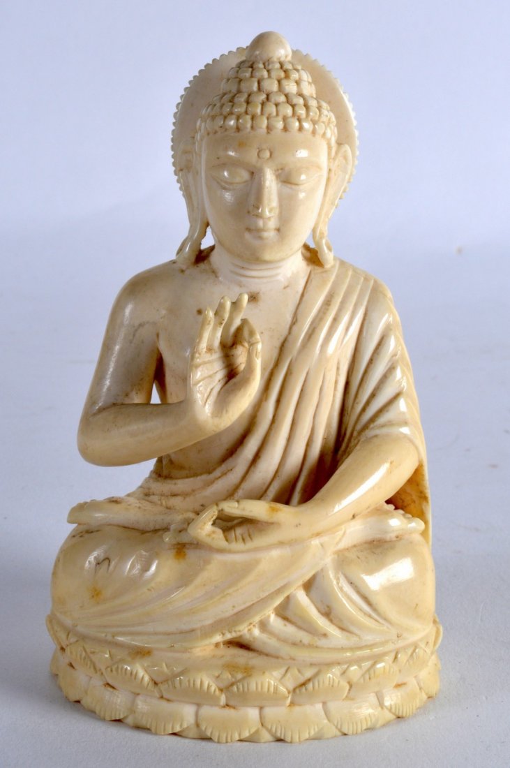 A LATE 19TH CENTURY SOUTH EAST ASIAN CARVED IVORY (1 of 4)