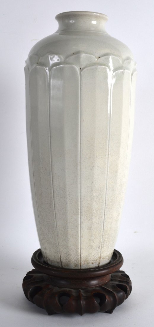 A CHINESE QING DYNASTY BLANC DE CHINE VASE in the Sung (1 of 3)