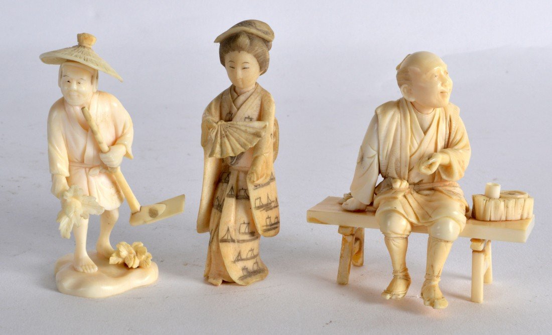 AN EARLY 20TH CENTURY JAPANESE MEIJI PERIOD CARVED (1 of 4)