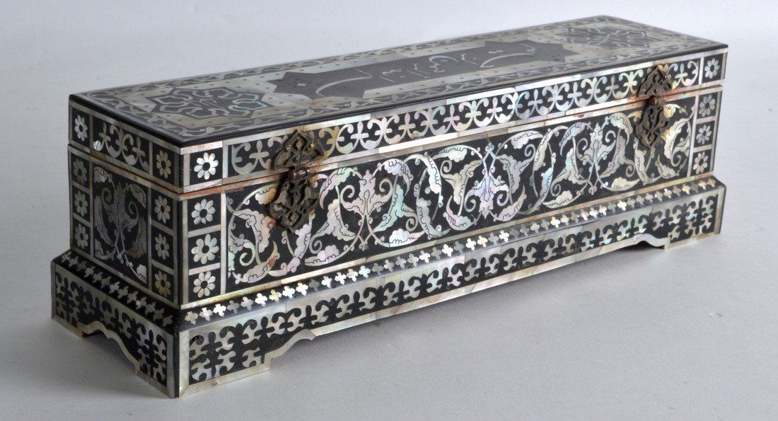 AN INDIAN INLAID WOOD PEN BOX decorated in mother of (1 of 1)