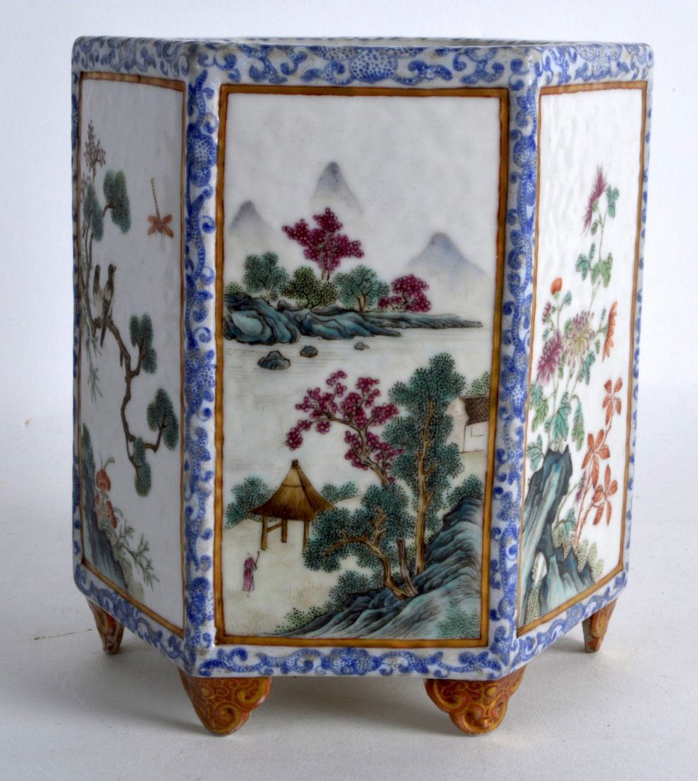 A GOOD CHINESE QING DYNASTY PORCELAIN HEXAGONAL BRUSH (1 of 3)