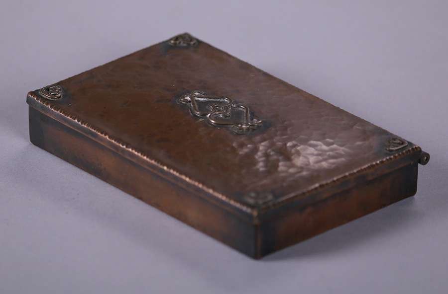 Arts & Crafts Hammered Copper Box Silver Hearts (1 of 5)