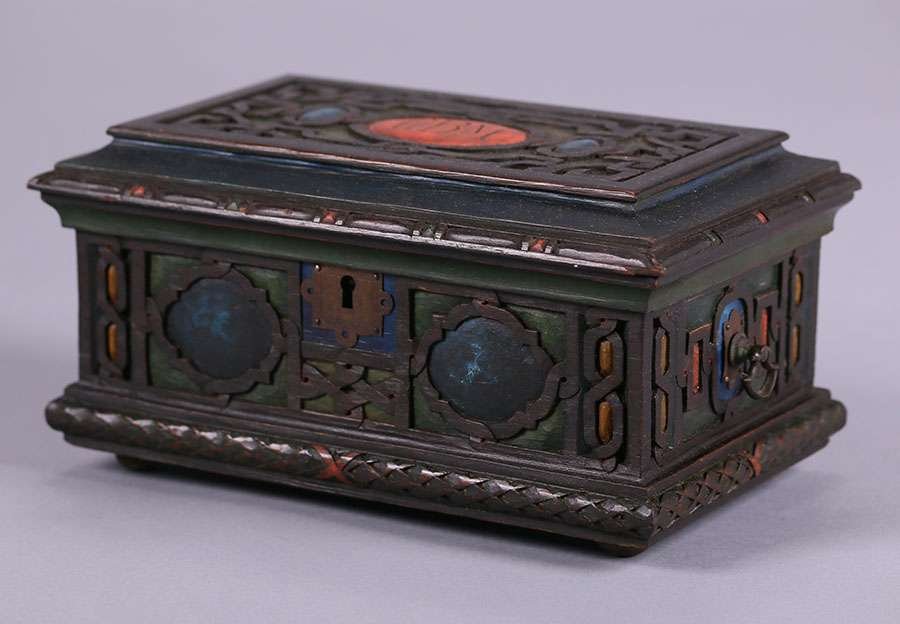 Celtic Carved Arts & Crafts Box c1900-1910 (1 of 6)
