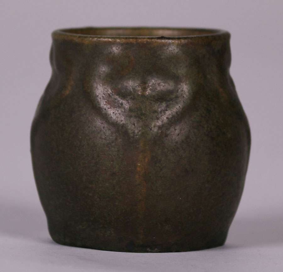 Small Van Briggle Dark Matte Green Vase c1908-1911 (1 of 2)