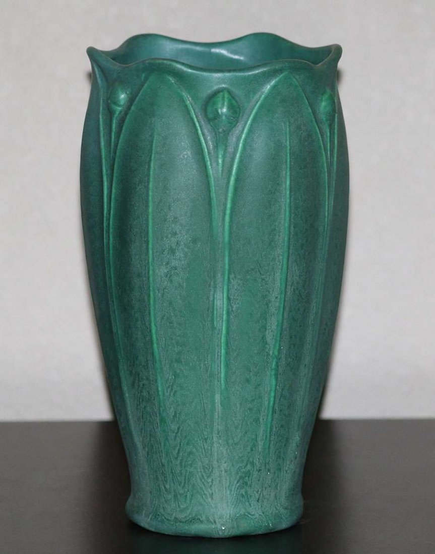 Weller Pottery Matte Green Vase (1 of 2)