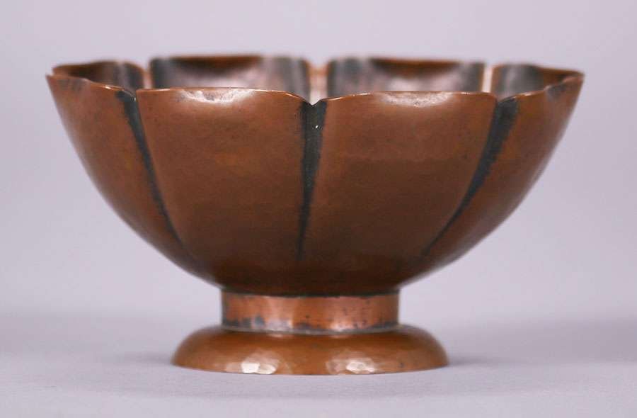 Boston School Hammered Copper Bowl c1905-1910 (1 of 3)