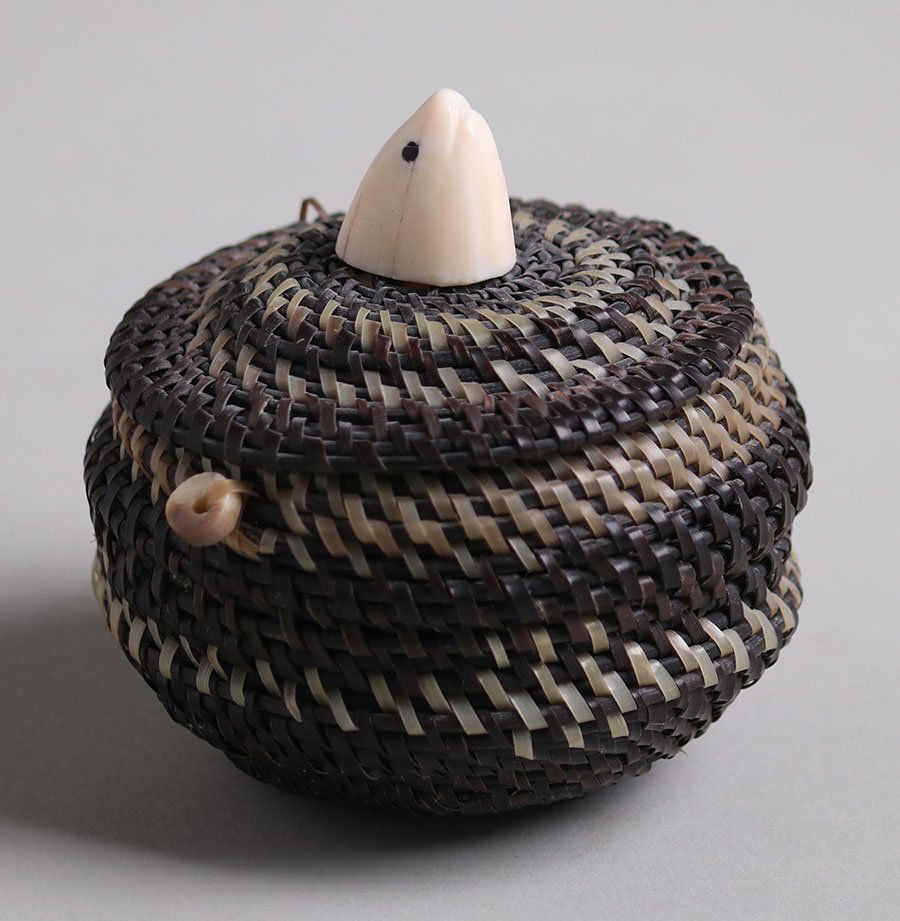 Eskimo Baleen Basket - Mary Jane Litchard (1 of 4)