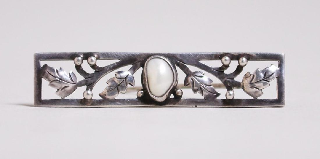 Chicago Arts & Crafts Sterling Silver Cutout Bar Pin (1 of 2)