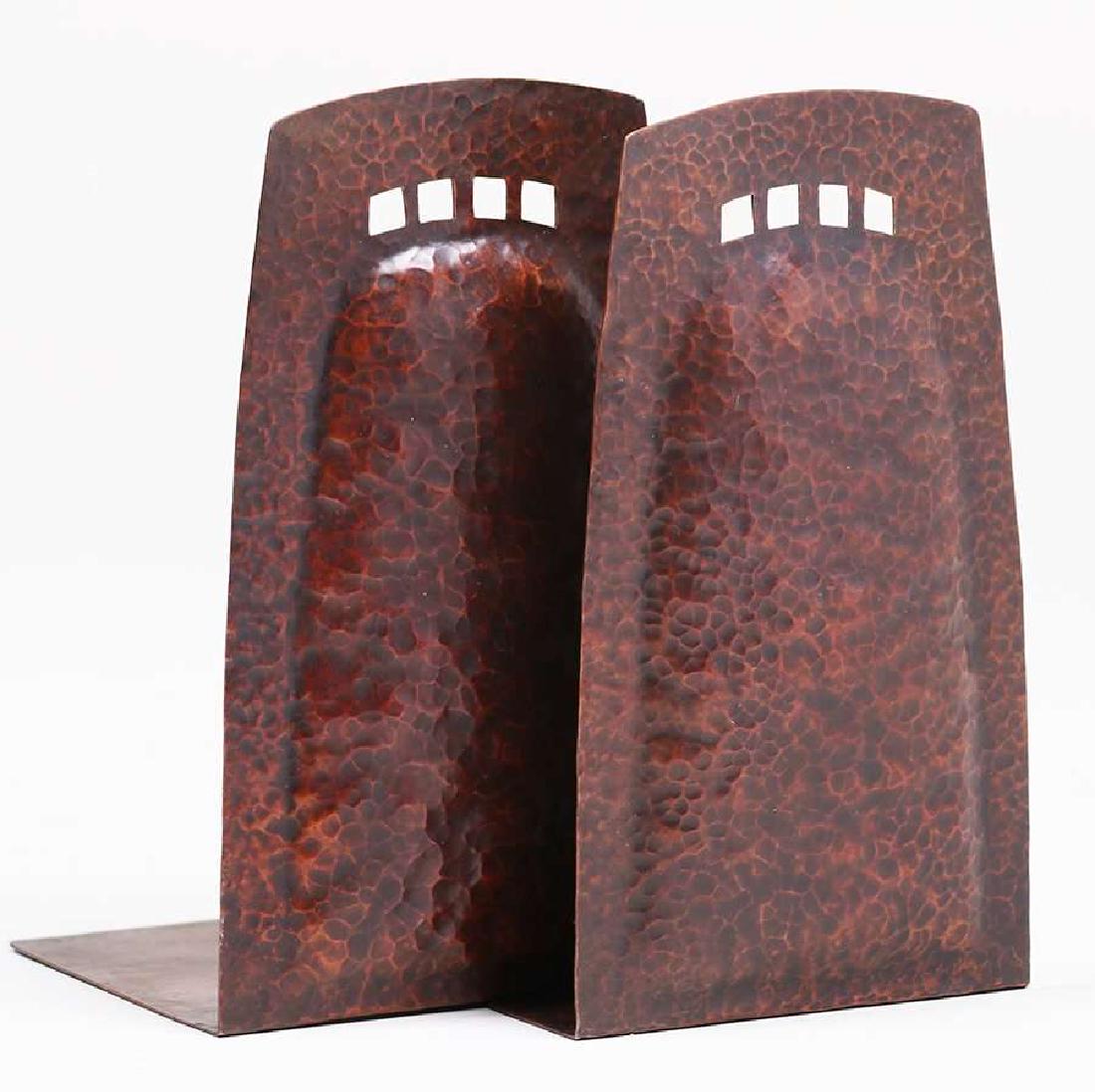 Arts & Crafts Hammered Copper Cutout Bookends c1910 (1 of 2)
