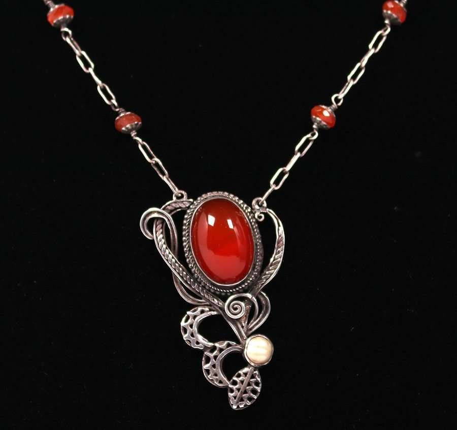 Arts & Crafts Sterling Carnelian Necklace c1910 (1 of 2)