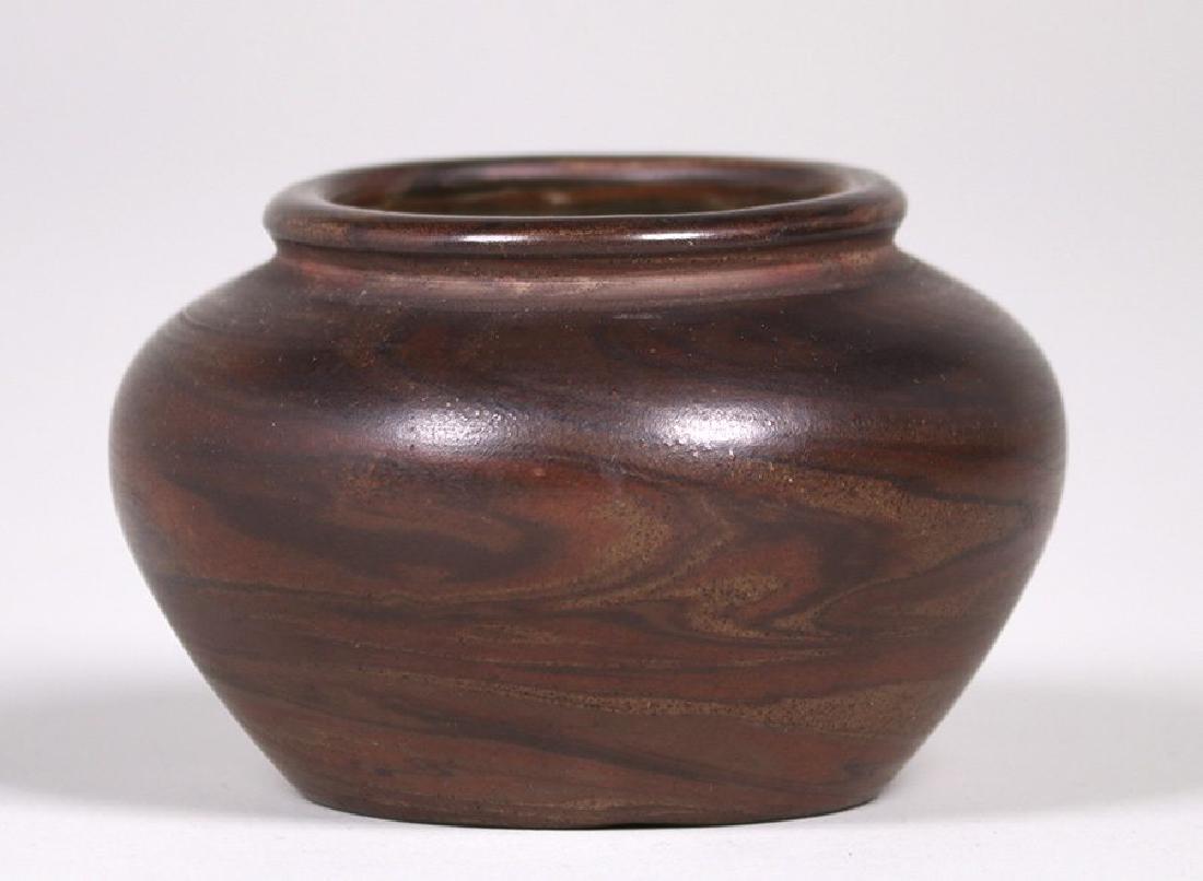 Early Niloak Mission Swirl Vase (1 of 3)