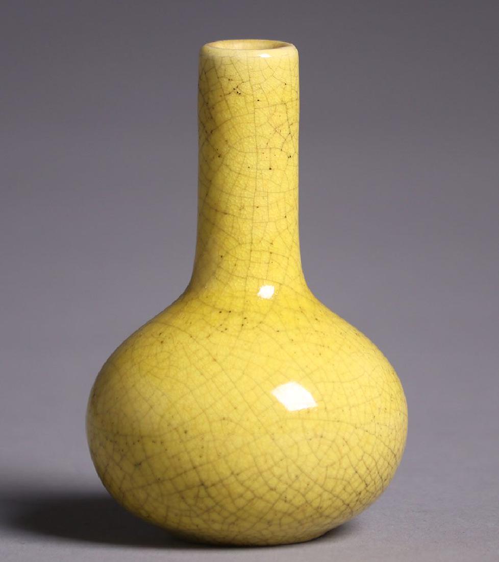 Robertson Hollywood Yellow Cabinet Vase (1 of 3)