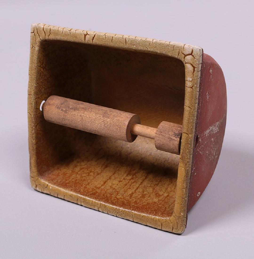 Grueby/Pardee Toilet Paper Holder Tile (1 of 3)