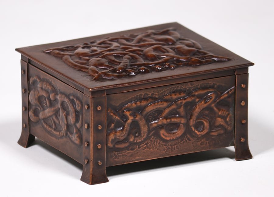 Arts & Crafts Hammered Copper Celtic Knot Box c1905 (1 of 4)
