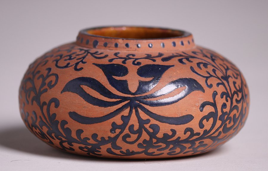 Early Merrimac Pottery Vase (1 of 4)