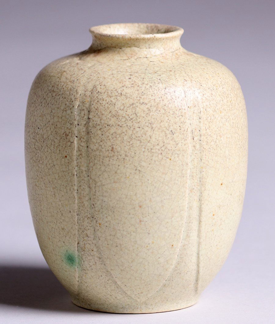 Grueby Pottery Matte White Vase (1 of 4)